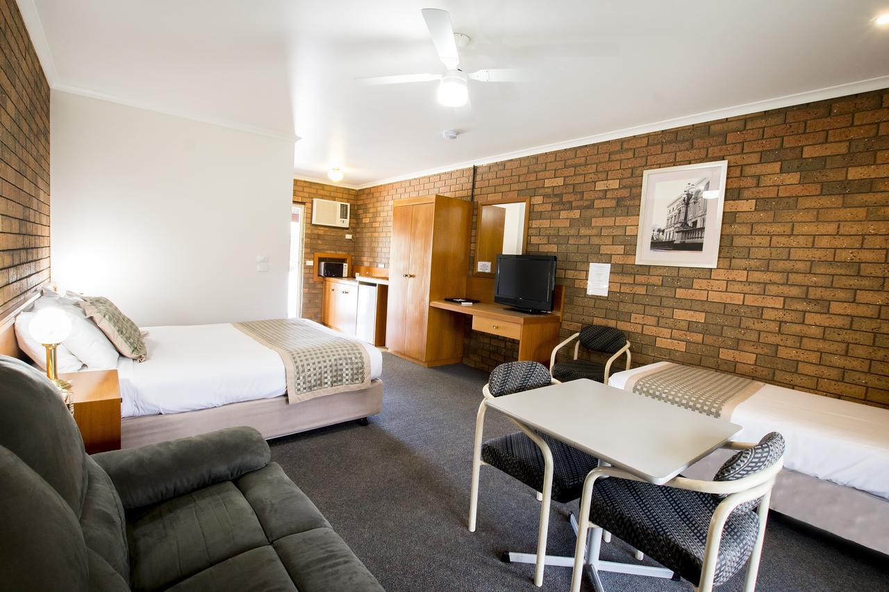 Sportslander Motor Inn Moama Exteriér fotografie