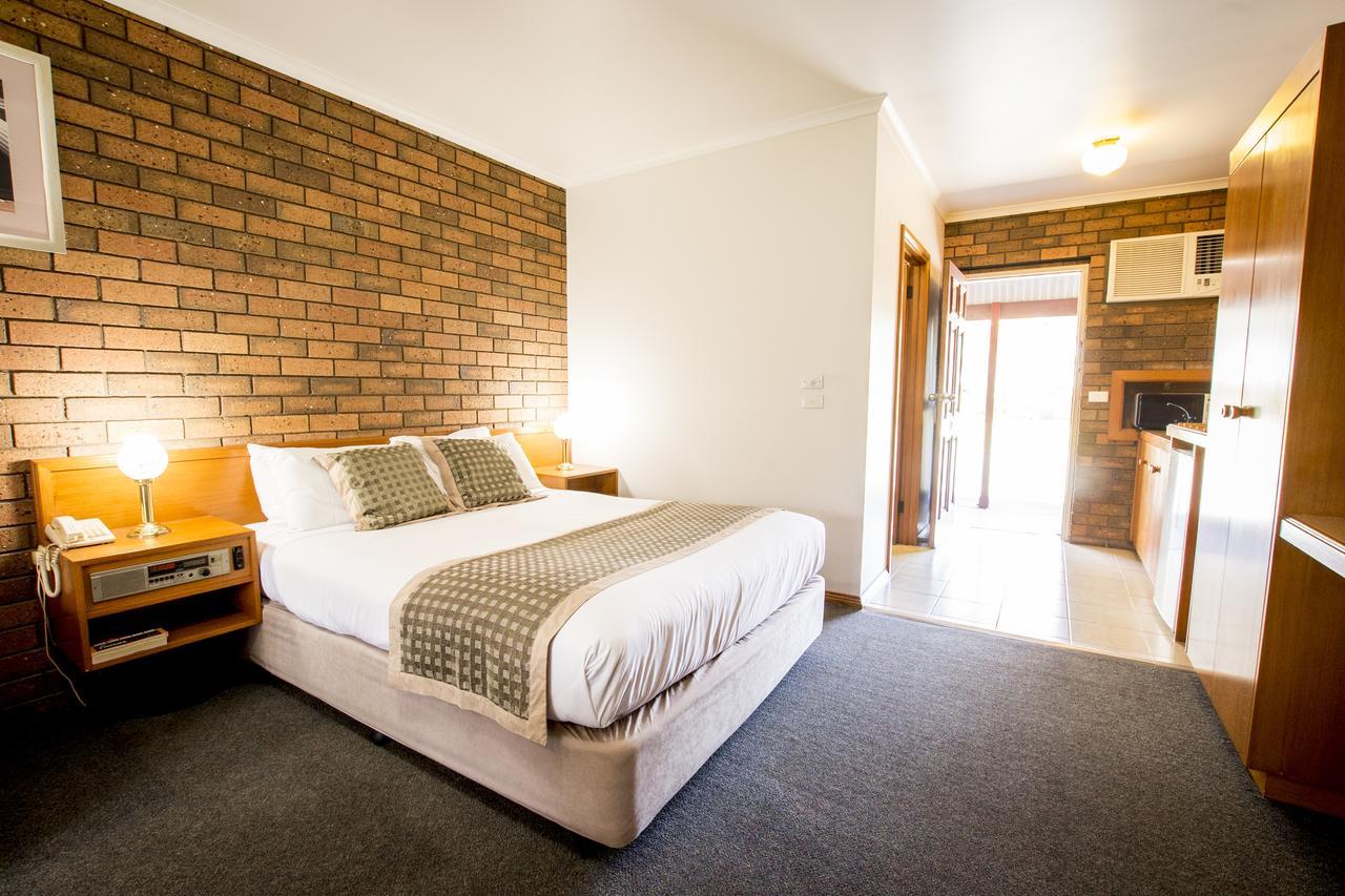 Sportslander Motor Inn Moama Exteriér fotografie