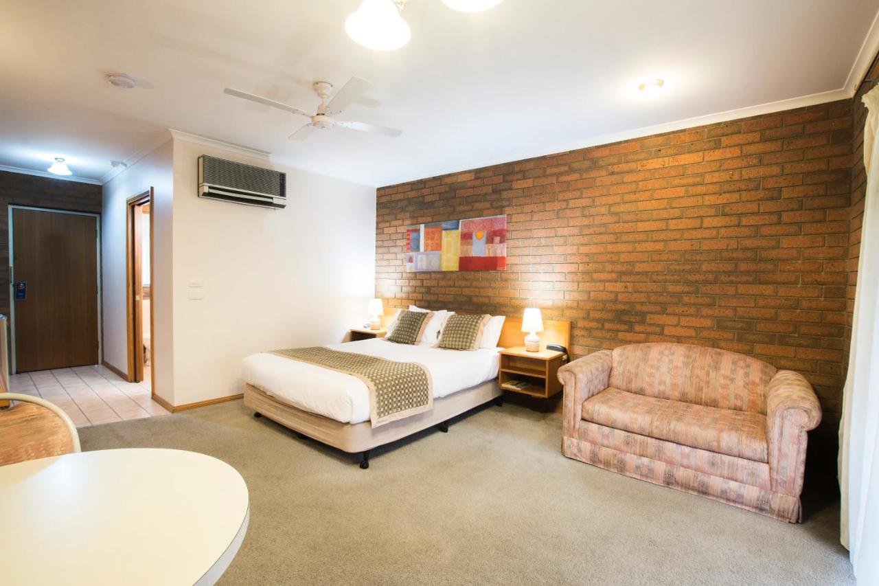 Sportslander Motor Inn Moama Exteriér fotografie